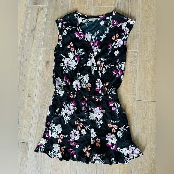 Loft Romper Size M - Picture 3 of 3